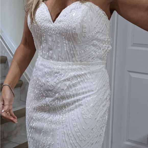 Mon Cheri enchanting 191111. Ivory in color originally a size 12 - Picture 3 of 6